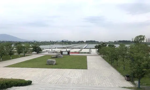 刻苦训练篮球时如何避免受伤的建议_0